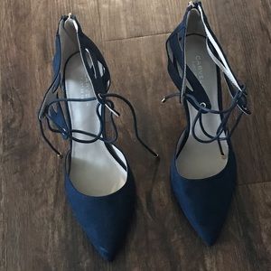 Female Shoes, like new.